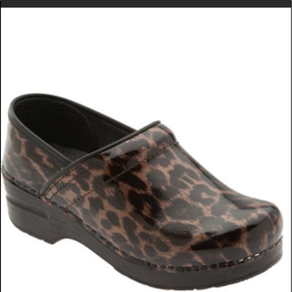 Dansko Shoes - Dansko shoes